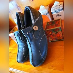 💕Clarks Bendables Black Leather Low Wedge Slip-On Shoes🖤❣